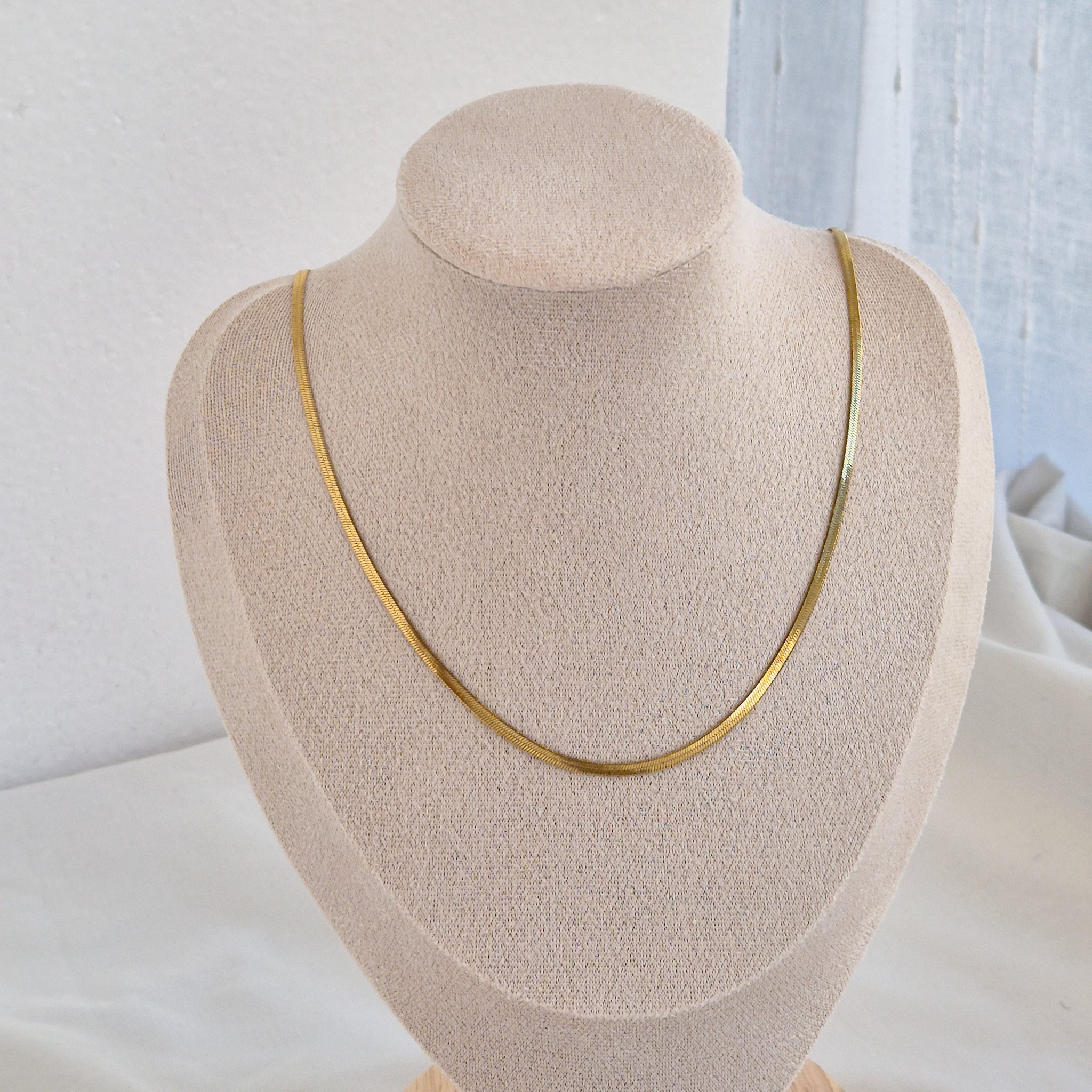 Flat chain necklace -waterproof, 18k PVD-plated, tarnish free