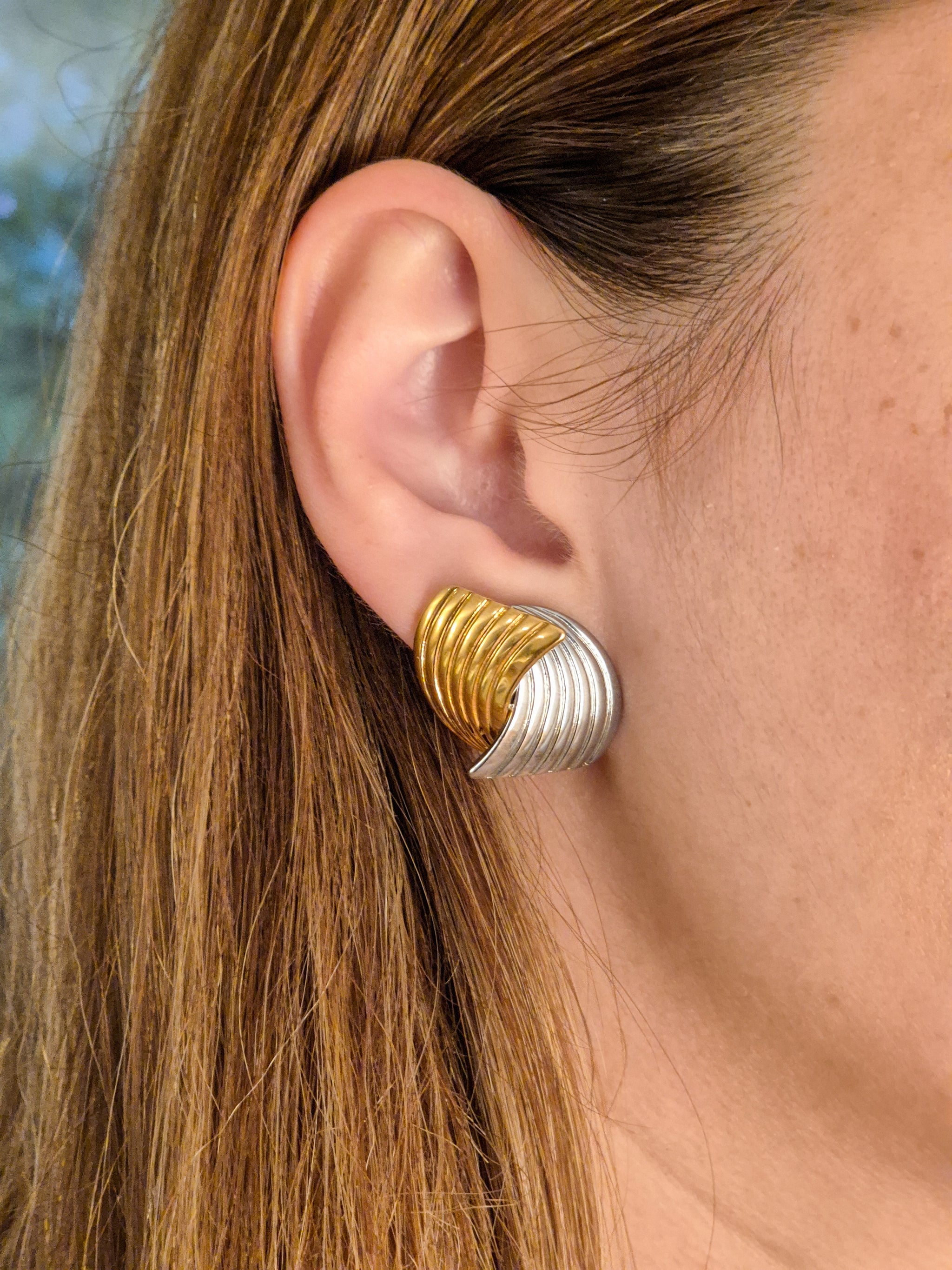 Two-Tone Wave Ohrringe