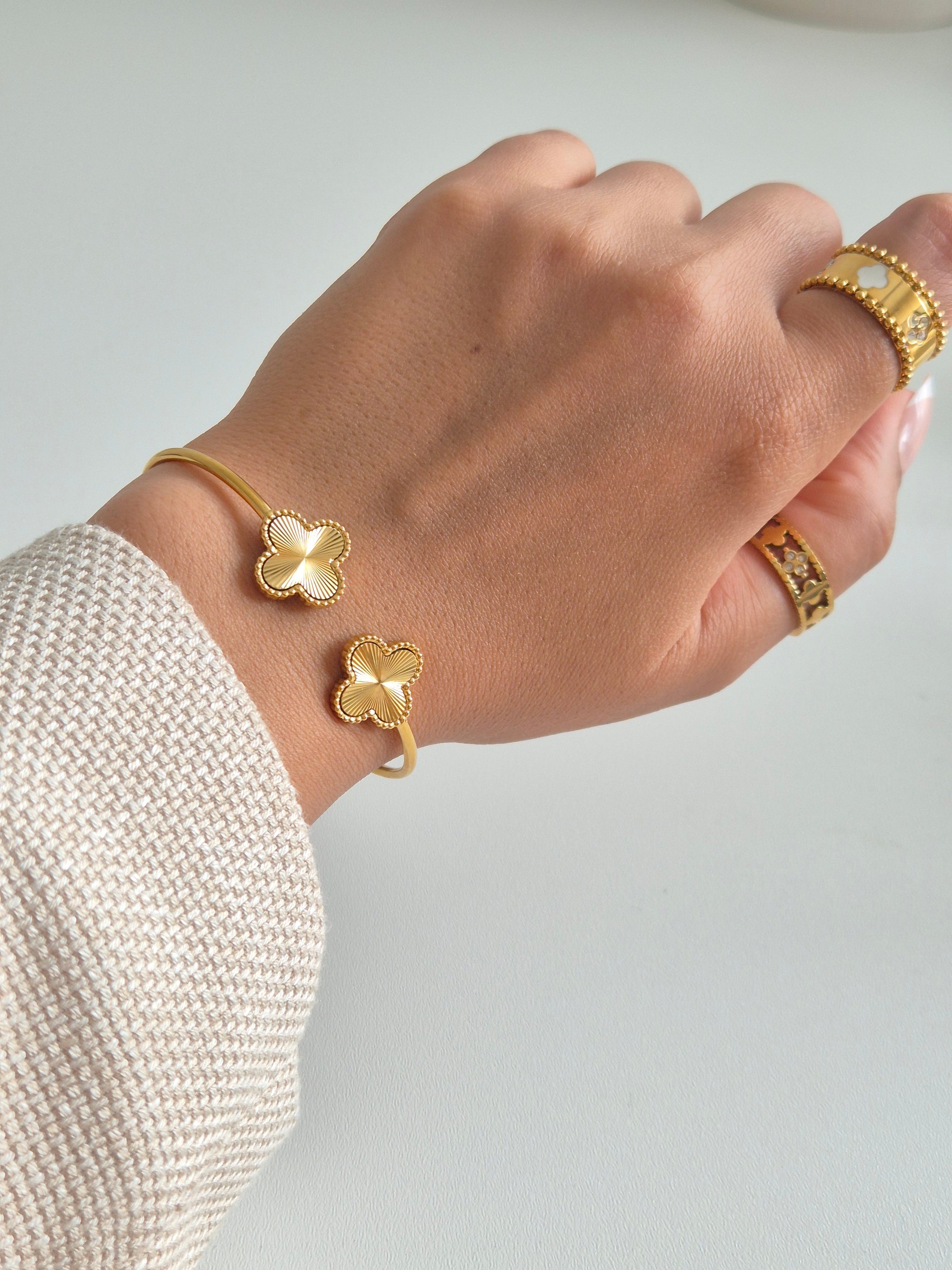 Gold Clover Armreif